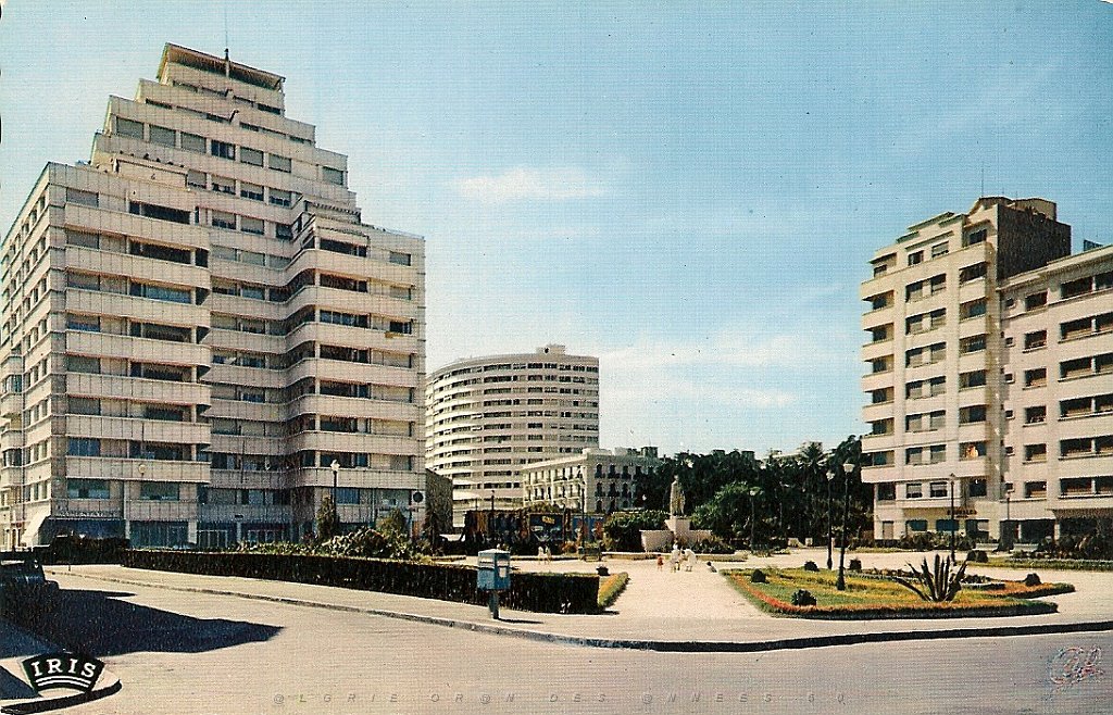 438-square Lyautey.jpg
